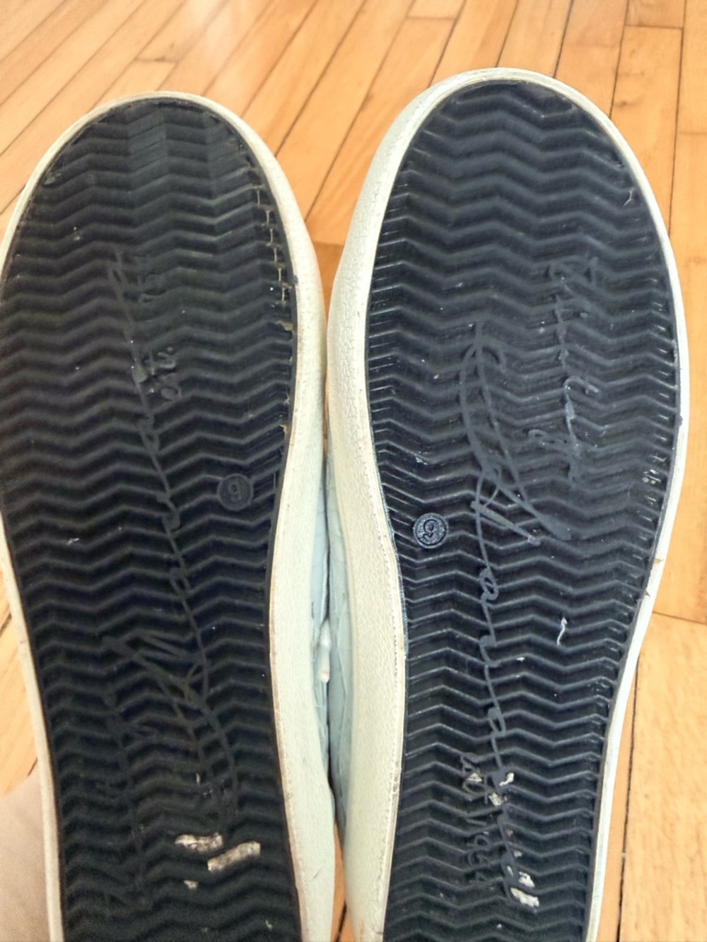 Vintage Havana Women’s Croco-Embossed Superstar Leather Sneakers - Picture 5 of 5